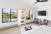 Brand New Palisade Listing - The Mesa ViewHouse!