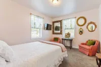 House on Pond in Idaho Springs with Hot Tub - New Construction Custom Built! - 3-Star