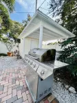 Charming Residential Home with heated outdoor pool, clean and cozy Hotels in Seminole
