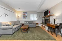 Wintergreen Condo -Steps to Ski and restaurants