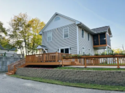 Spacious Home near Lake Minnetonka & Downtown Excelsior