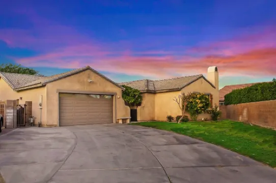 Copacabana: Pool, Spa, PoolTable, Arcade and more!