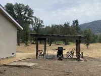 Family Home on a Golf Course near Yosemite!