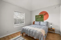 Casa Desierto-West El Paso, near shopping, hospitals, UTEP, and more! Hotels near Cabela's