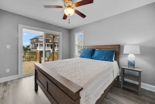 Wrightsville Beach house 4 Bdr on the South End with Sunset Views of the Channel