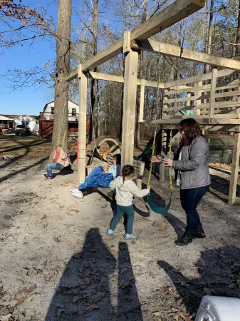 Country Escape Home in the Woods- Chesapeake, VA