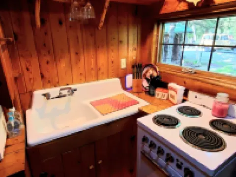 Grayling, MI - Fisherman's Log Cottage on the "Holy Waters" of the AuSable River Hotels in Grayling Township
