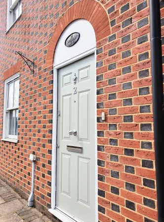 Charming Mews House in the Heart of Lymington