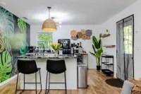 Huge Yard, BBQ, Fire-Pit, Devils Den & Rainbow Springs, Sleeps 5, Near HITS