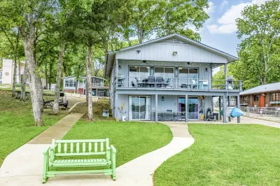 Lakefront w/ Dock, 300mb Wifi, Theater, Arcade