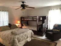 Four bedroom country home that is Great for Family Reunions or a Quiet Retreat. Отели в г. Клеберг