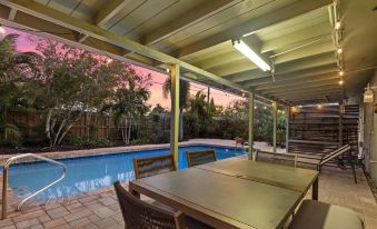 HUGE HEATED SALT POOL NEAR DOWNTOWN - 0223f12000i3gz5kqC239 R 339 206 R5 D 