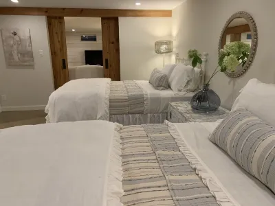 Beach house cape in North Fork's wine country Hotels near Horton Point Lighthouse Nautical Museum