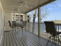 Paradise at Parkside-Newly remodel 3 Bedroom 2 Bathroom condo