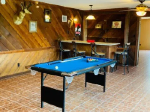 V&R Sky Ranch~Hot Tub~Starry Skies~Dry Sauna~ 班德拉縣酒店