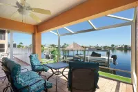 Beautiful Family Sized Condo with Private Pool and Pier
