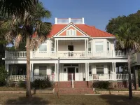 In the Heart of Apalachicola~Walk Everywhere!~Pet Friendly Studio Apartment