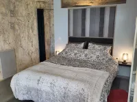 Gite Troglodyte Atypique - Suite du Ciel, view on the Loire - near the castles