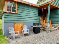 Sunset Cottage - Lakefront Cottage with Private Dock