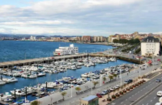 Studio with parking at the door and Wifi.