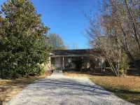 FAMILY GUEST HOUSE-SPLIT BEDROOMS