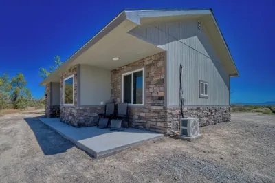 Stunning New House by Death Valley, Amazing Views!