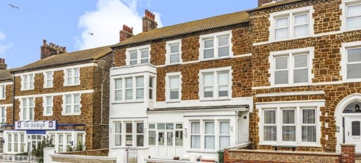 Sea Breeze-Cliff Terrace -Hunstanton. 3 Bedroom Apartment -Sea View Hotels in Hunstanton