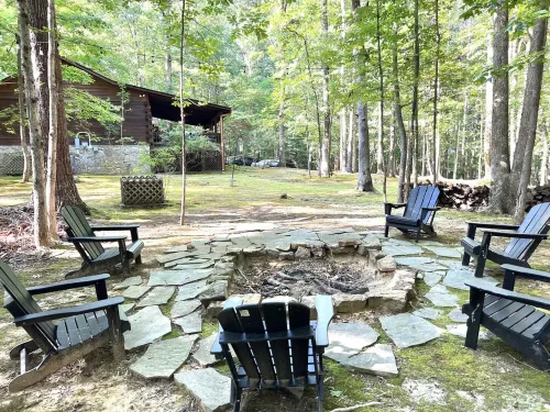 Cabin Retreat in Monteagle's gated Clifftops