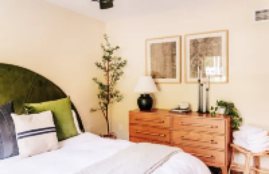 Lakeview☀️Near Stowe🥾4 Bedroom👨‍👩‍👧‍👦Hot Tub🥂Mountain View🏔Canoe🛶Game Room🎱Swimming🏊‍♀️