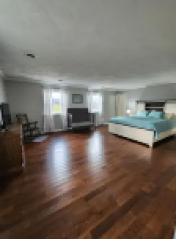 Spacious Mountain Retreat – Sleeps 12 – Pool, Hot Tub, Peaceful & Beautiful!