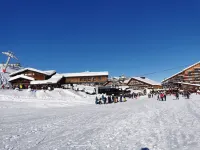 APARTMENT 4/6 people AT THE FOOT OF THE SLOPES Hotels in Les Allues