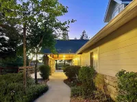 Scenic Mountain Views w/ Game Room, Pool & Hottubs