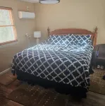 Cabin on Spring Creek Hotels near Fat Ogre Games & Comics