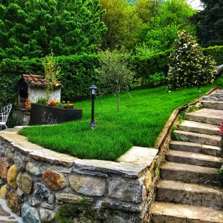 BELLAGIO LES ETOILES villa with garden, hot tube, lake view, bbq, private parking