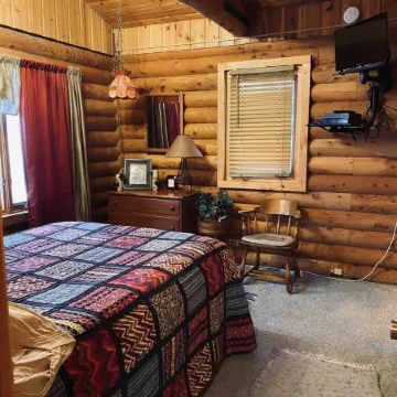 Deer Pass Lodge
