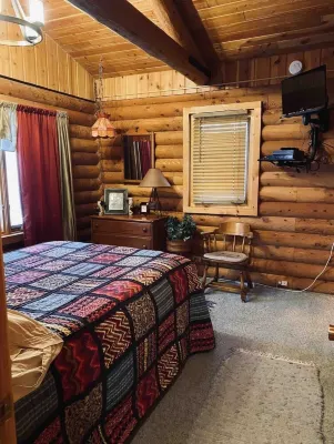 Deer Pass Lodge