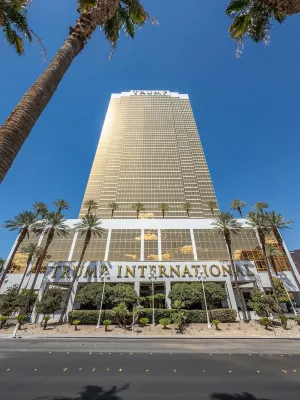 𝐓𝐑𝐔𝐌𝐏 56th Floor ⁕ Luxury Suite ⁕ Strip Views Hotel a 