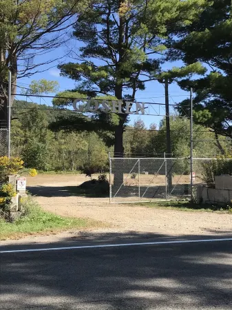 Active “farmette”   New apartment (the Knotty Pine Nearby restaurants, fitness