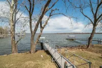 Grand Lake Waterfront home 5 minutes to the boat launch!