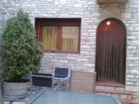 Rural apartment Cal Ventura Vell for 4 people Hotels in Segarra