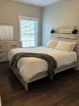 Village Retreat, New Condo Loaded with Amenities Hot Tub, Fire Pit, Game Room