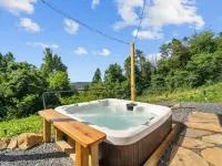 🔥 Hottub + 🐕 friendly + 🏔️ view + Skyline Dr + Wineries Hotels in Happy Creek