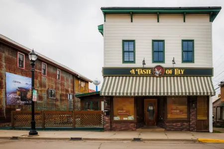 A Taste of Ely 4 BR Apartment, with Sauna