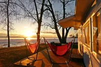 Private Beach on Lake Sleeps 17: Two Cabins