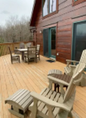 Long-Range Mtn Views, Huge Deck, Spa, Play Room, 1 Mile to Ski Resort & Trails