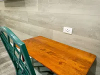 Comfortable home with King bed suite - close to Beach!