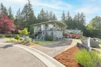 Mountain and Water View at Charming 2-bedroom Retreat in Sequim