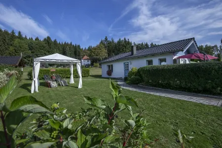 4 star cottage -verliehen by the German Tourism Association Отели в г. Бад-Брамбах