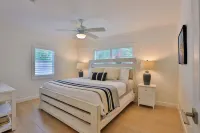 Beautiful Remodeled Pool Home in the Heart of Downtown Delray Beach!