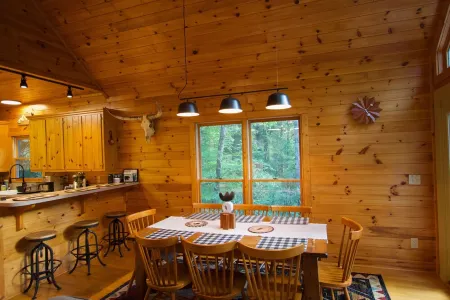 Starlit Cabin Retreat: Cozy Fall Escape in the Heart of the Woods